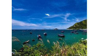 Vịnh Vũng Rô là vịnh đẹp nổi tiếng của khu vực ven biển miền Trung